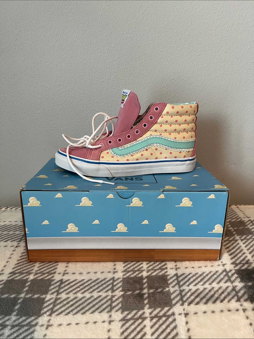 *RARE, NWT IN BOX* Vans High-Top Bo Peep Sneakers